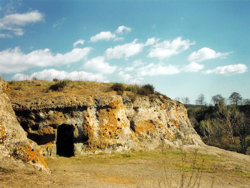 Grotta Porcina tomb