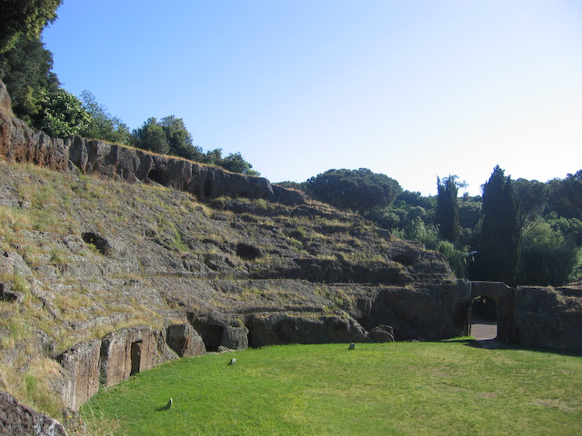 Roman amphitheatre, Sutri