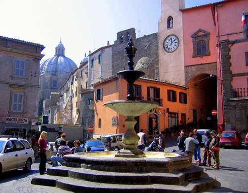 Piazza, Montefiascone