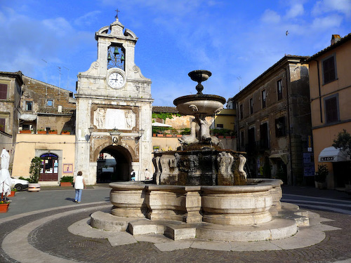 Piazza, Sutri